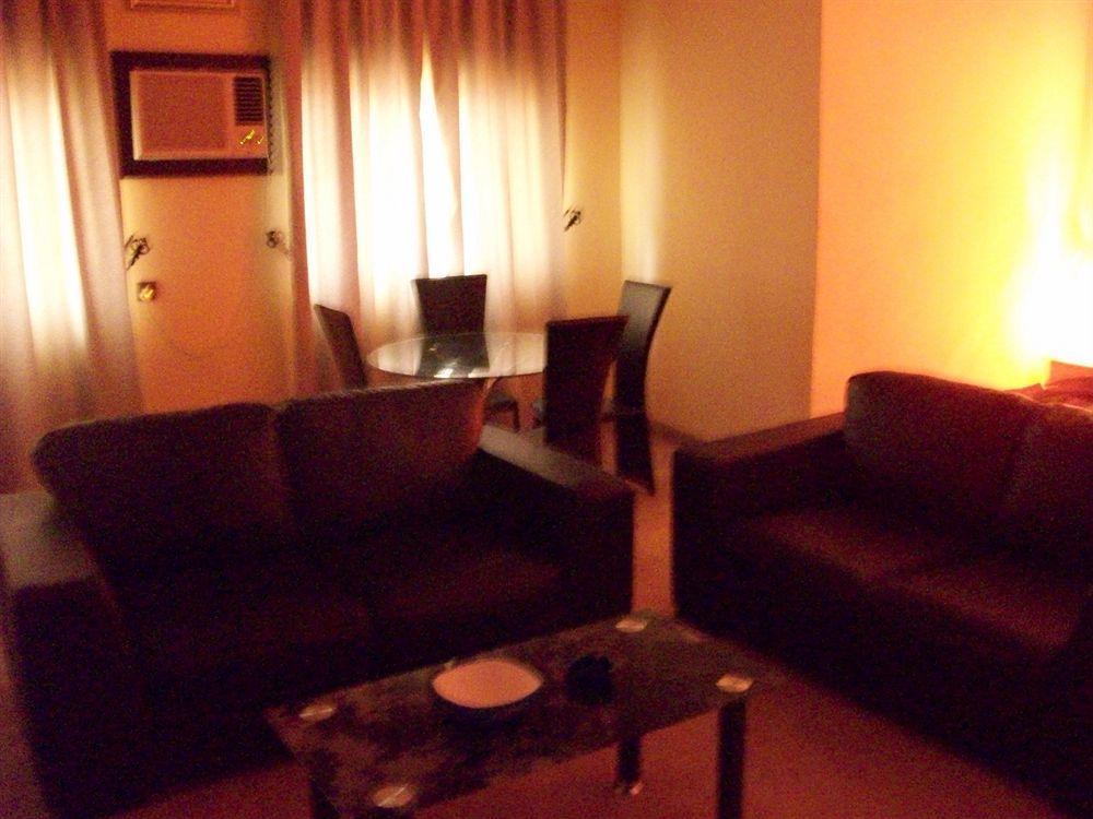 Hotel De Bently Абуджа Экстерьер фото