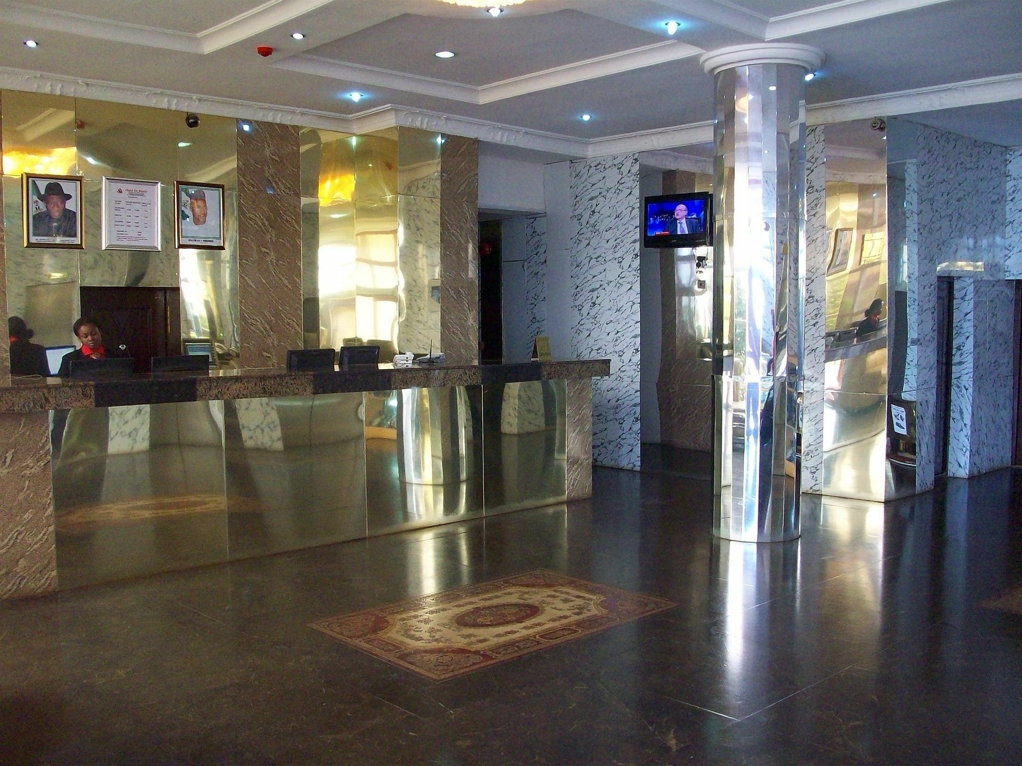 Hotel De Bently Абуджа Экстерьер фото