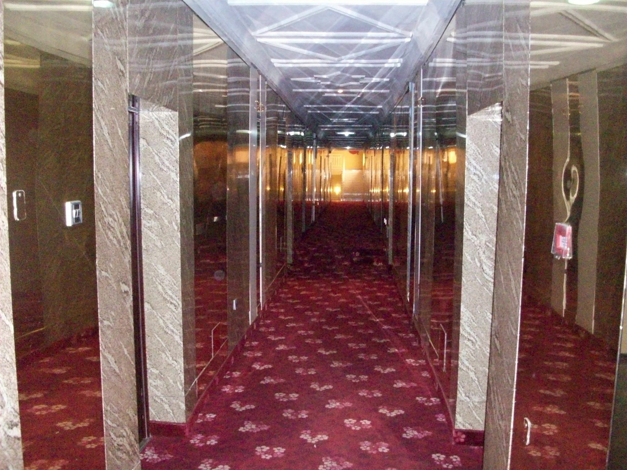 Hotel De Bently Абуджа Экстерьер фото