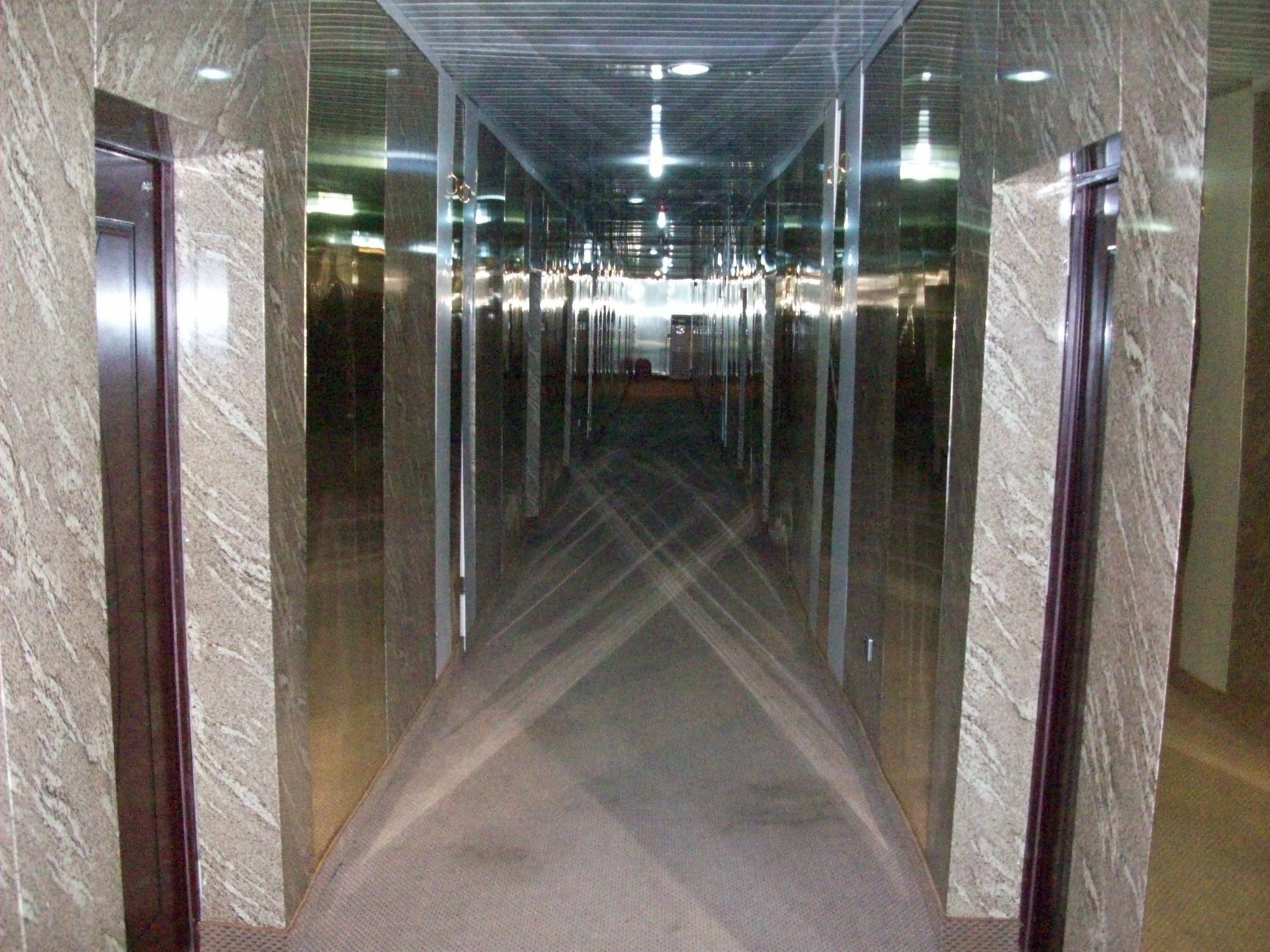Hotel De Bently Абуджа Экстерьер фото