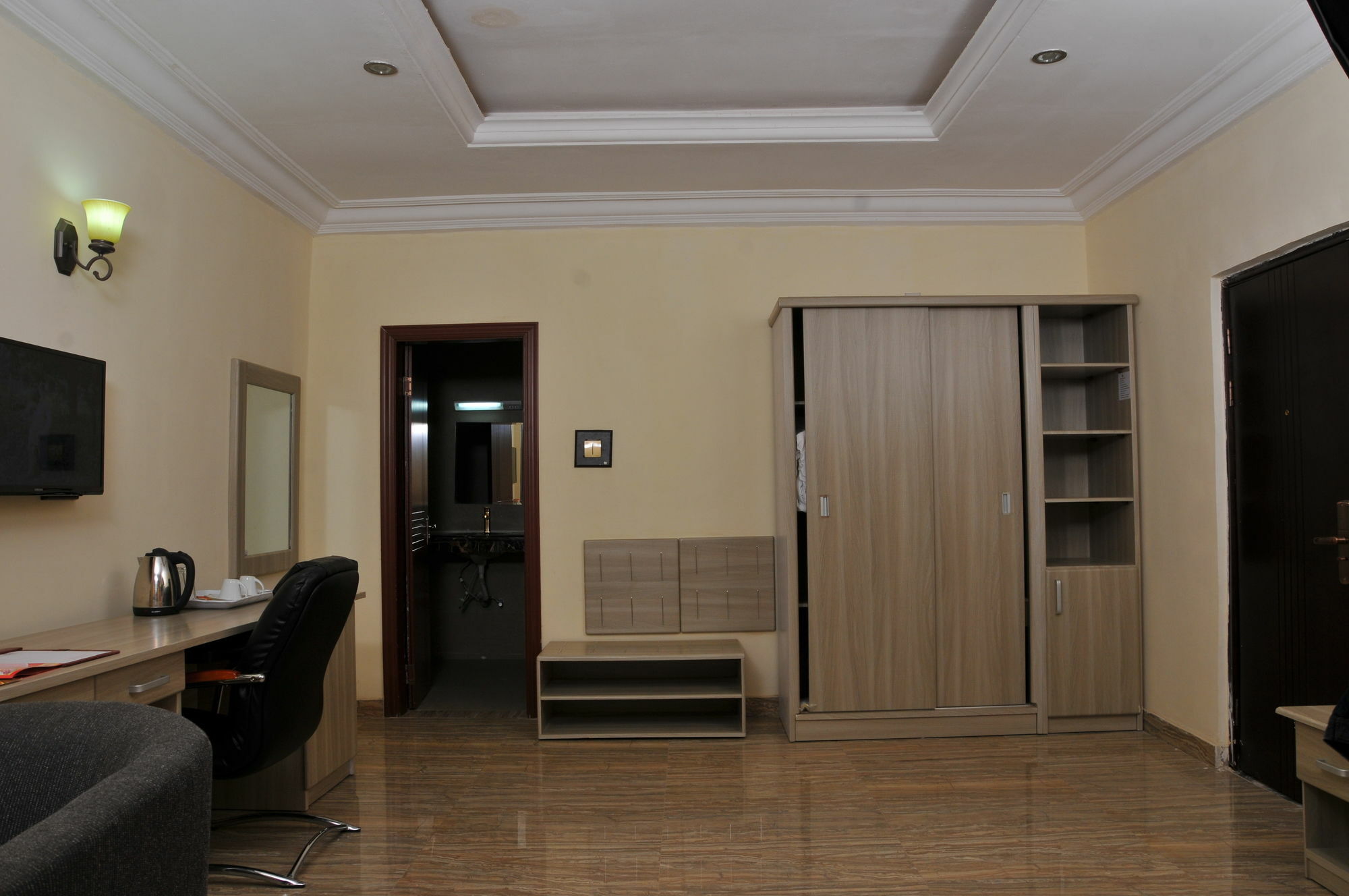 Hotel De Bently Абуджа Экстерьер фото